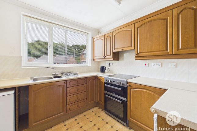 59 Woodlands Avenue, Blackburn photo 3