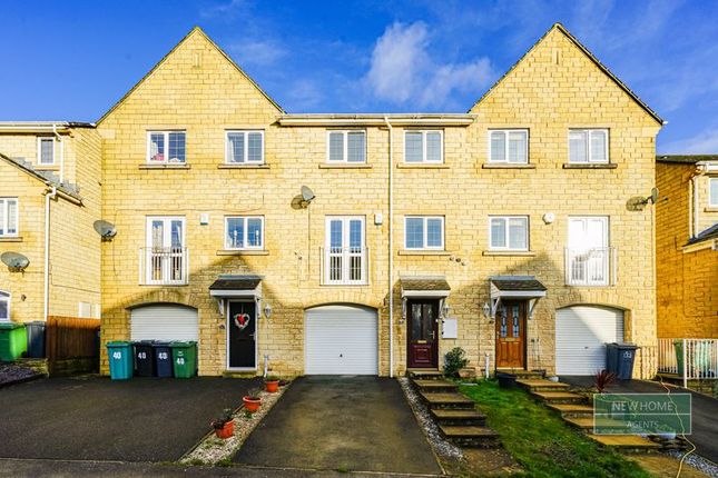 Terraced house for sale in 38 Prospect Road, Longwood, Huddersfield