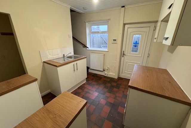 8, Willow Lane, Pontefract photo 3