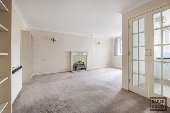 35 Woodmere Court, 7, Avenue Road, London photo 3