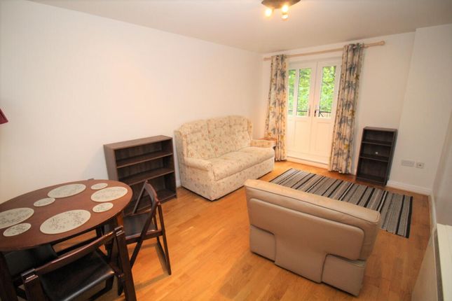 Apt 8, Trinity Court, Cleminson Street, Salford photo 3