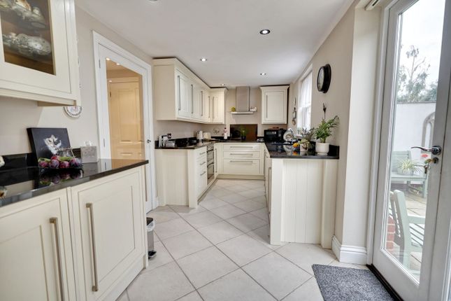 Maple Cottage, Broad Street, Bishop's Stortford photo 2