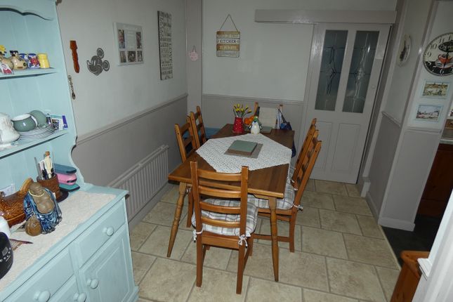 4, Hoo Street, Briton Ferry photo 5