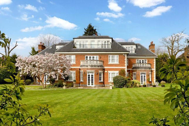 Flat for sale in Grove Road, Beaconsfield HP9
