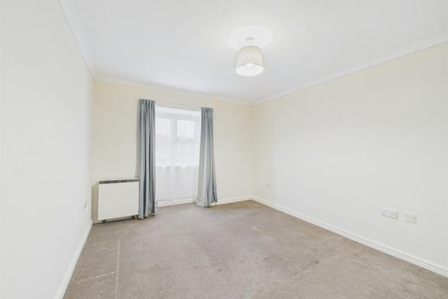 15, Town Farm Court, Braunton photo 4