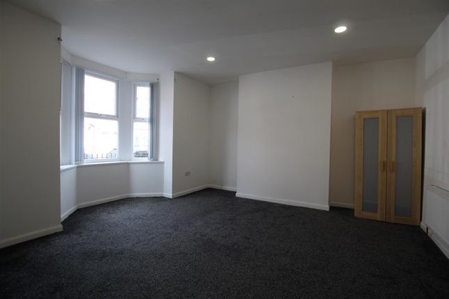 99, Wingrove Gardens, Newcastle upon Tyne photo 3