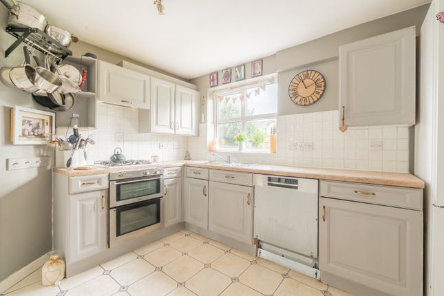 55, Darenth Park Avenue, Dartford photo 3