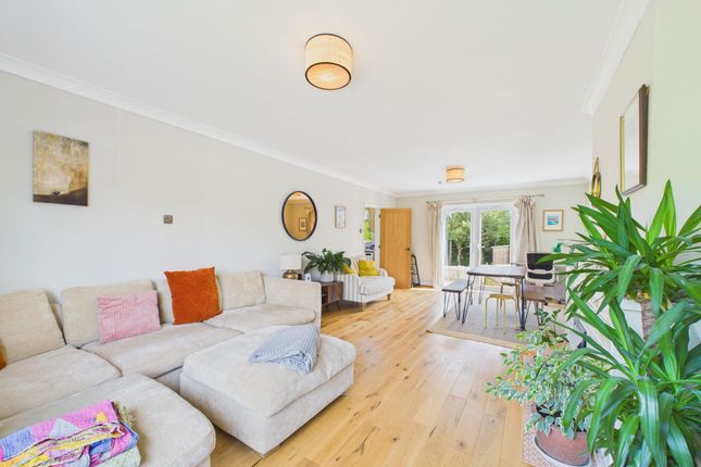 12 Wheelers Way, Tenby photo 2