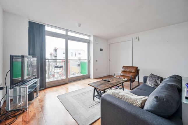 Thumbnail Flat for sale in John Harrison Way, Greenwich Millennium Village, London