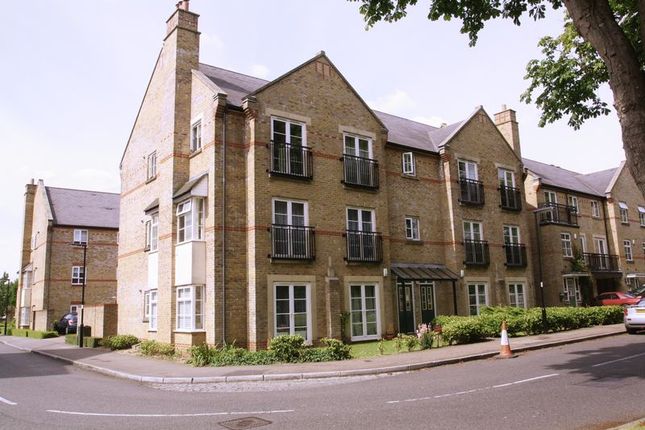 Thumbnail Flat to rent in Coldstream Road, Caterham