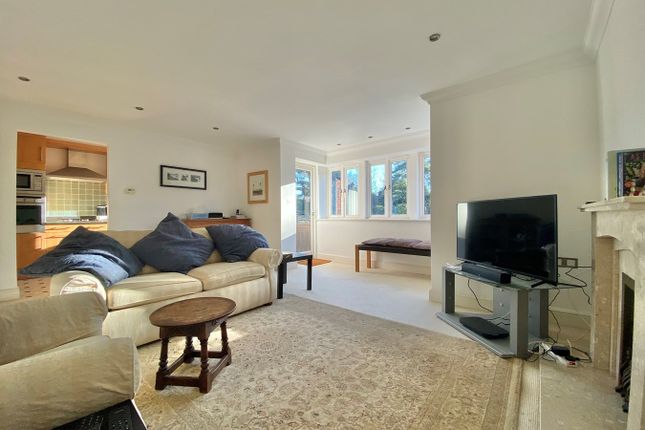 Flat for sale in Chaddesley Grange, 12 Chaddesley Pines, Canford Cliffs