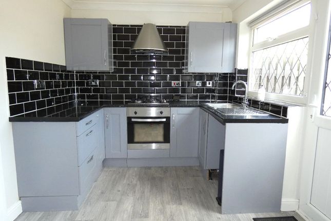 84 Oakway, Birkenshaw photo 2