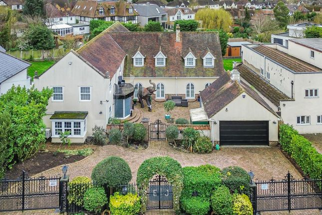 84, Tycehurst Hill, Loughton photo 2