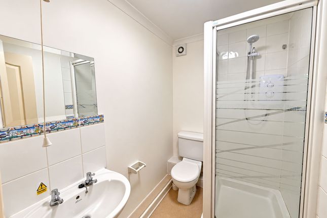 Flat 7, Copper Point, Plymouth photo 4