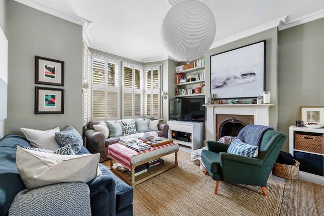 13, Westbourne Avenue, London photo 2
