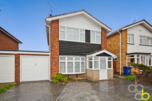 Thumbnail Detached house for sale in Gordon Road, Corringham