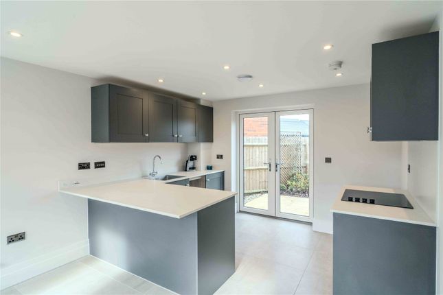 1 Fairmont, Bishops Cleeve photo 4