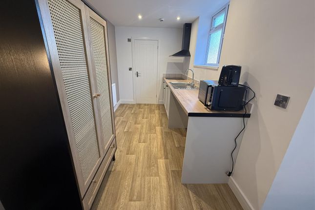 R2, 11 Bennett Street, Long Eaton photo 3