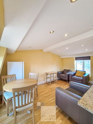 Top Floor, 348, Caledonian Road, Islington photo 2