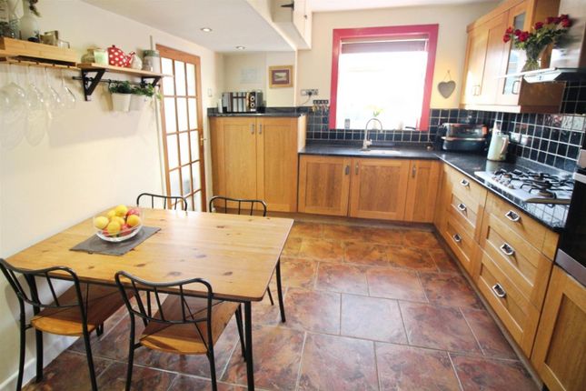 22, Common Lane, Leeds photo 4