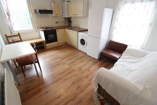 Thumbnail Property to rent in Lochaber Street, Roath, Cardiff