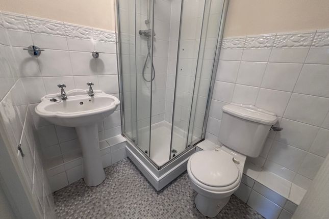 28, SOUTHAMPTON photo 2