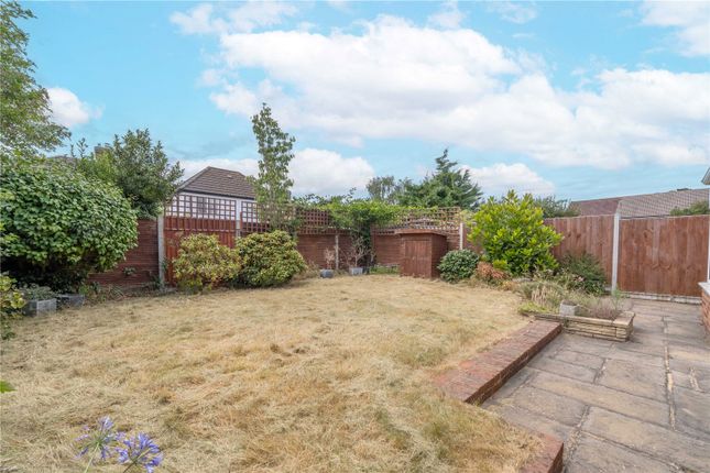 27, Ripley Road, Hampton photo 2