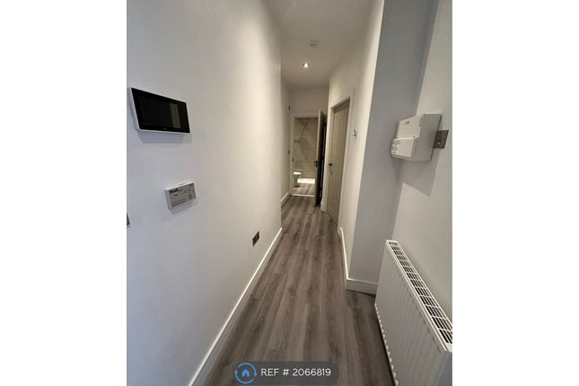 Flat to rent in Silvester Street, Hull