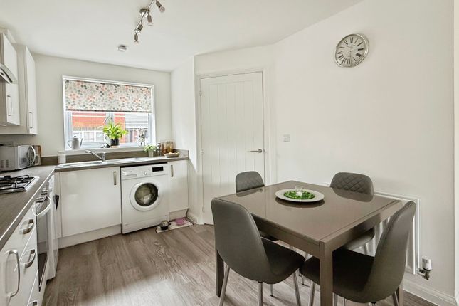 20, Callum Way, Westbury photo 3