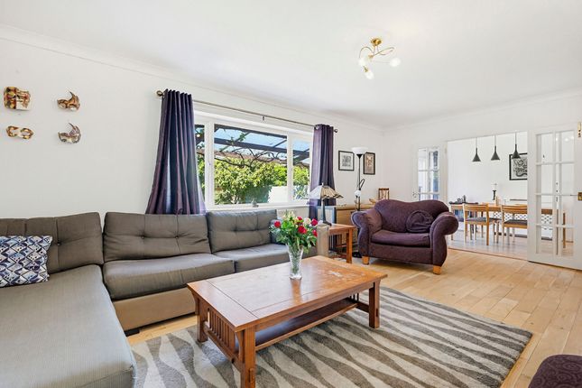 8 Wolsey Road, Esher photo 2