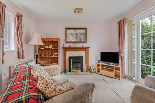 11 Cosne Mews, Walkers Road, Harpenden photo 2