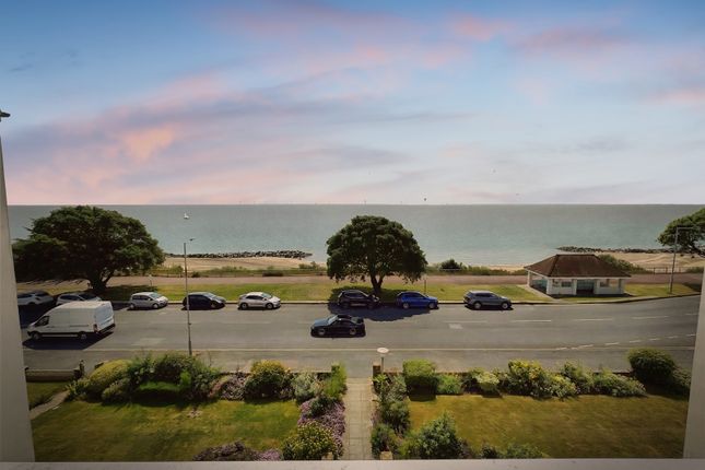 Marine Parade East, Essex photo 2