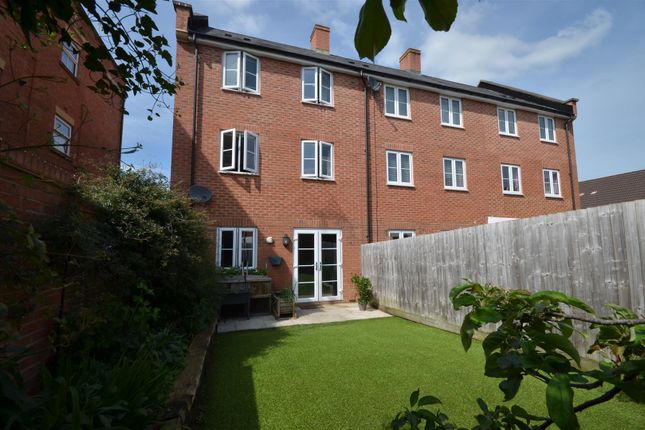 Town house for sale in Barons Crescent, Trowbridge