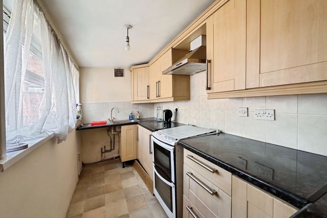 177, Cardigan Road, Leeds photo 4