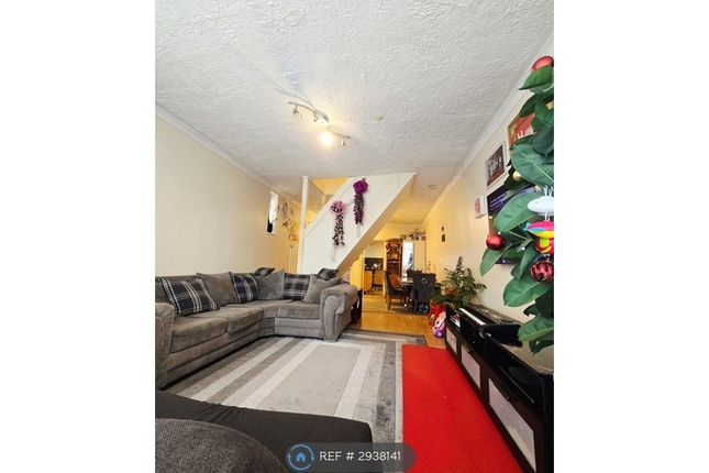 Totteridge Avenue, High Wycombe photo 5