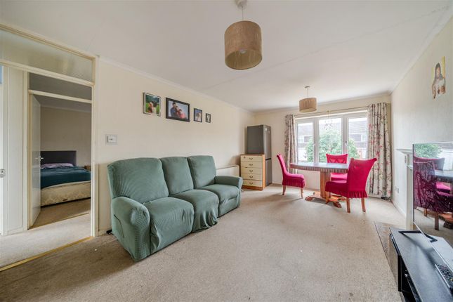 79, Hurn Lane, Bristol photo 4
