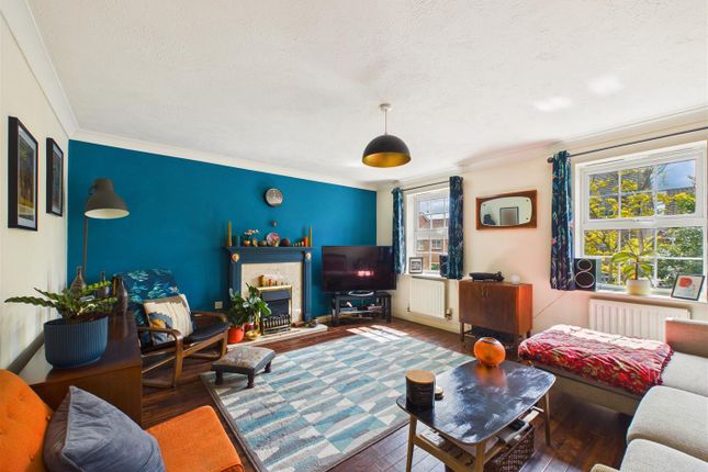 8, Meden Avenue, Brough photo 2