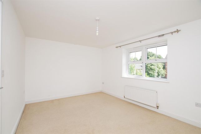 Town house to rent in Argyle Street, Swindon