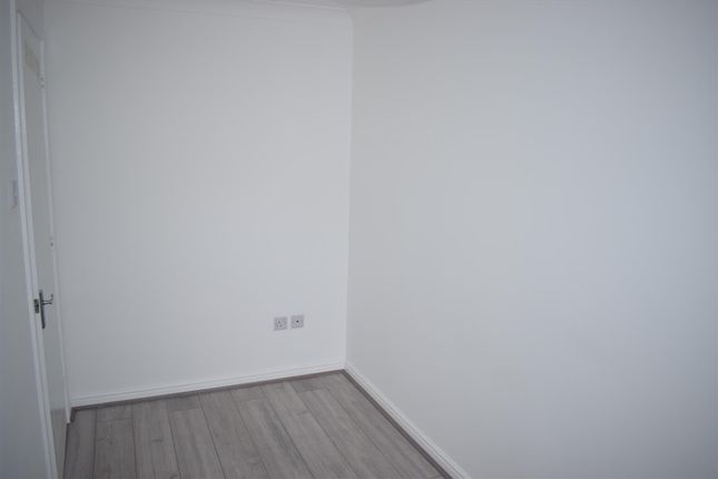 29, Trader Road, London photo 5