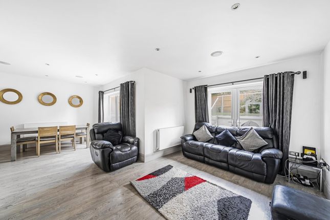 73, Avondale Avenue, London photo 3