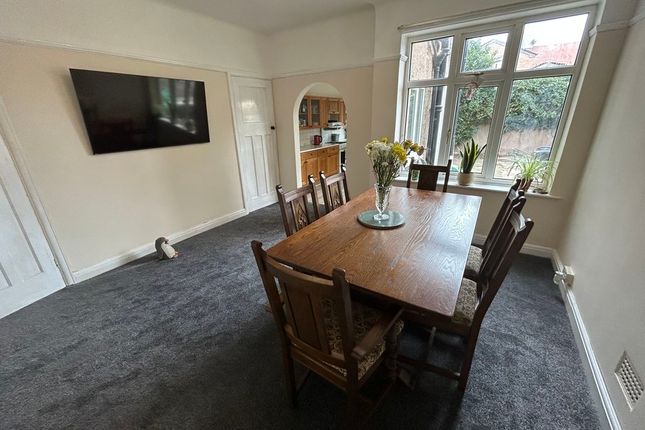 13, Pine Grove, Colwyn Bay photo 4