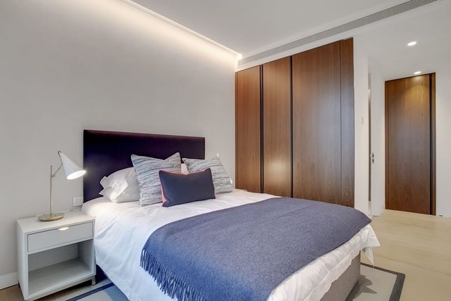 Flat to rent in Buckingham Gate, Westminster
