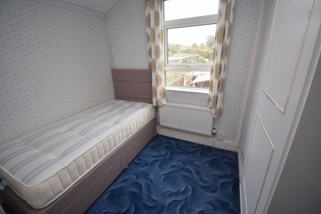 Bed 3