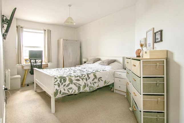 Flat for sale in Commercial Road, Westbourne, Bournemouth