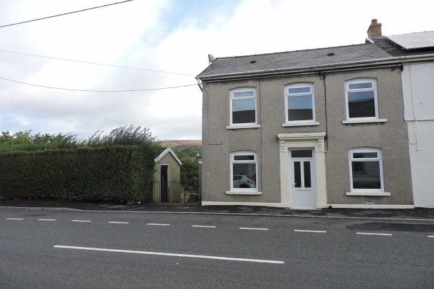 3 bed property to rent in Cwmamman Road, Ammanford SA18