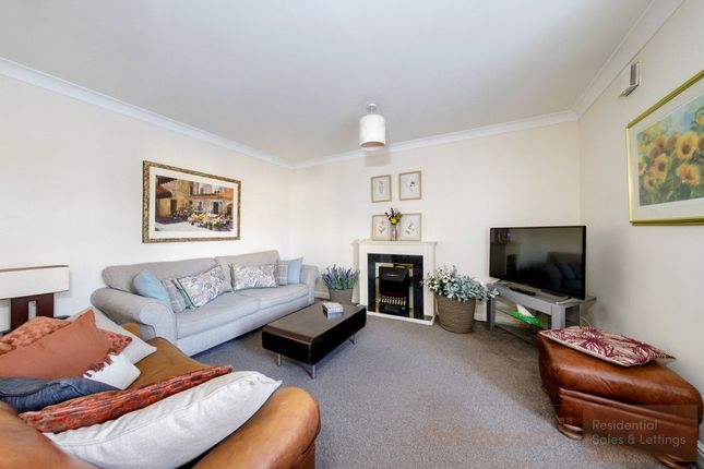 Flat for sale in Sovereign Court, Jesmond