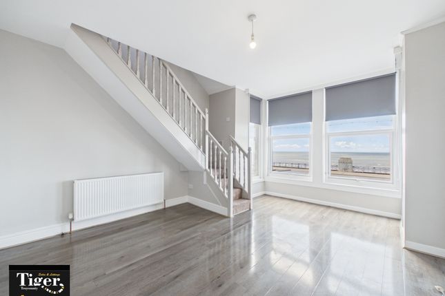 Flat 3, 386, The Promenade, Blackpool photo 4