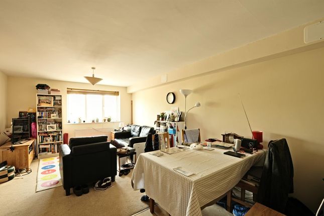 6, Foresters Court, Kidlington photo 4