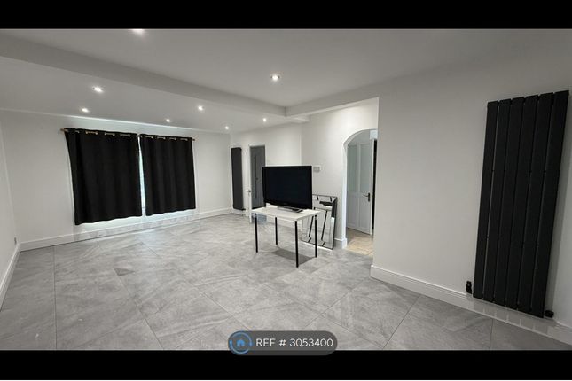 Wigmore Road, Tadley photo 2