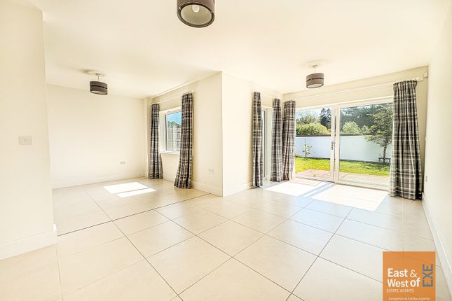 18, Regency Drive, Exeter photo 3
